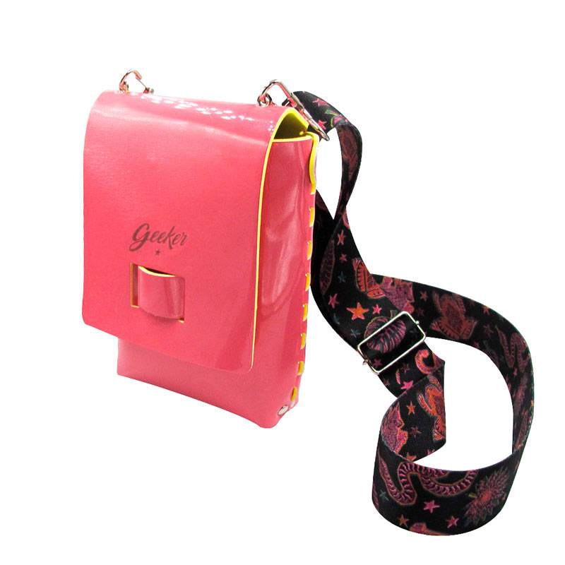 Geeker Crossbody Capri Chicle/Amari C/Strap